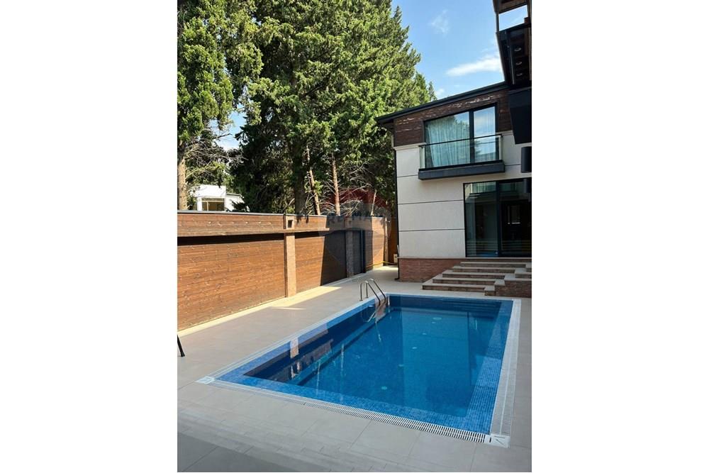 Rezidencijalno - Kuća  - თბილისი - GE - 12a25299-75d3-43fc-93d9-15ee8951be54.jpeg - 105004030-5437