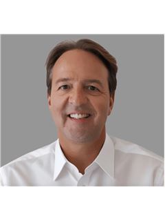 Associate - Oliver Von Bretten - REMAX Utopia Cabarete