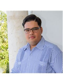 Associate - Billy Ray Hernandez - REMAX Utopia Cabarete