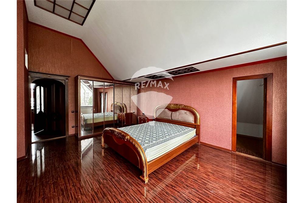 Residential House Chisinau, Moldova Moldova 105600600112 , RE