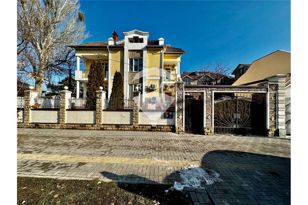 Residential House Chisinau, Moldova Moldova 105600600111 , RE