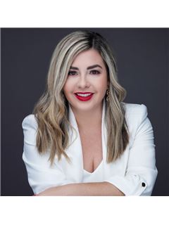 Yanett Rodriguez - RE/MAX Elite