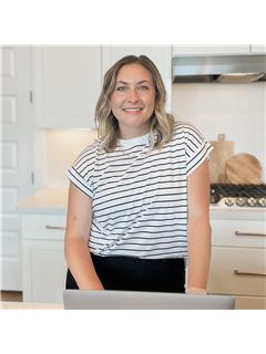 Laura McCallum - RE/MAX Fine Properties