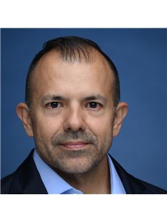 Elias Quintanilla - RE/MAX Elite