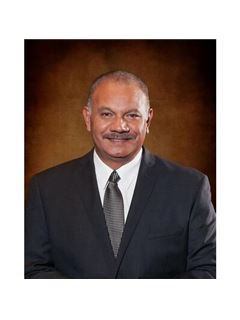 Aurelio Garza - RE/MAX Elite