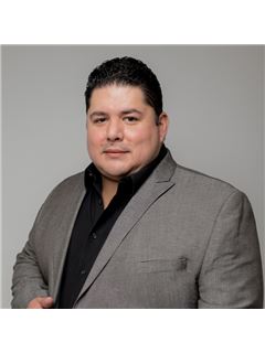 Erasmo Arjona - RE/MAX Elite