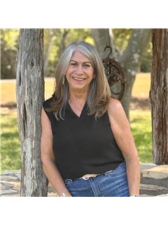 Faith E. Staires - RE/MAX Fine Properties