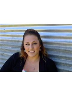 Associate - LYNDSAY ROSE BRADLEY - RE/MAX Go