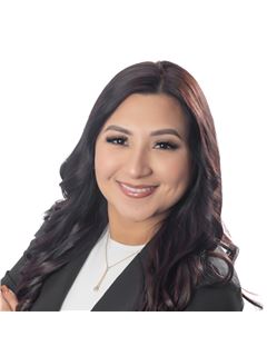 Amber Perez - RE/MAX Professionals - The Premier Group