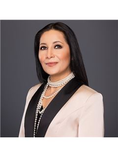 Michelle Sternberg - RE/MAX Elite