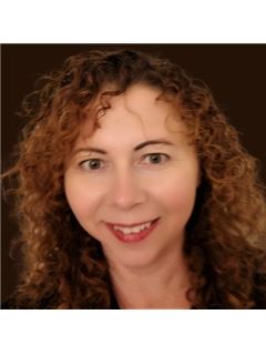 Amy Mulneix - RE/MAX Go