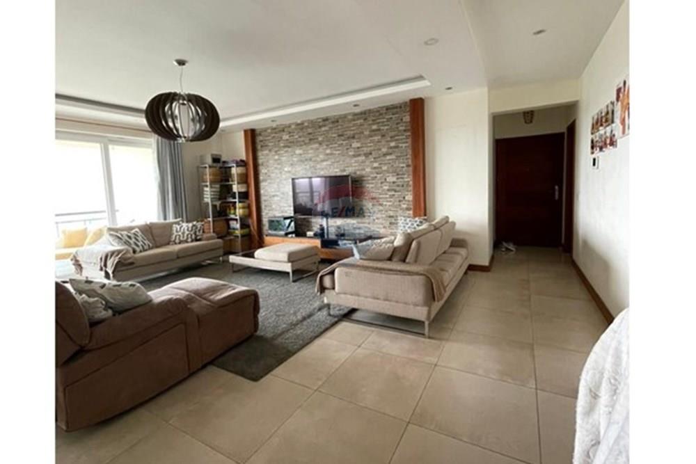 Condo/Apartment - For Sale - Parklands - WhatsApp Image 2025-10-06 at 2.12.00 PM (2).jpeg - Living Room - 106003104-372