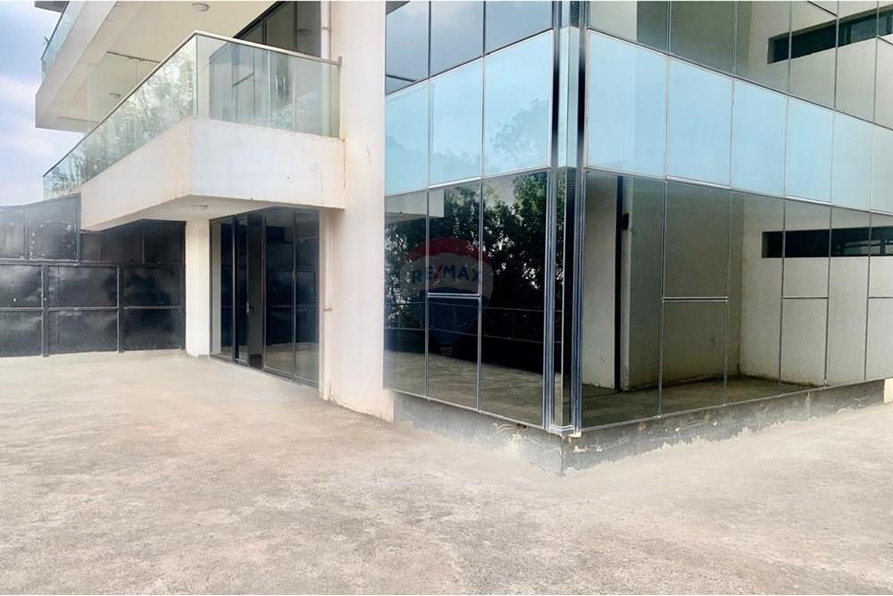 Kancelárske priestory - Na prenájom - Westlands - IMG-20250815-WA0038.jpg - 106003100-219