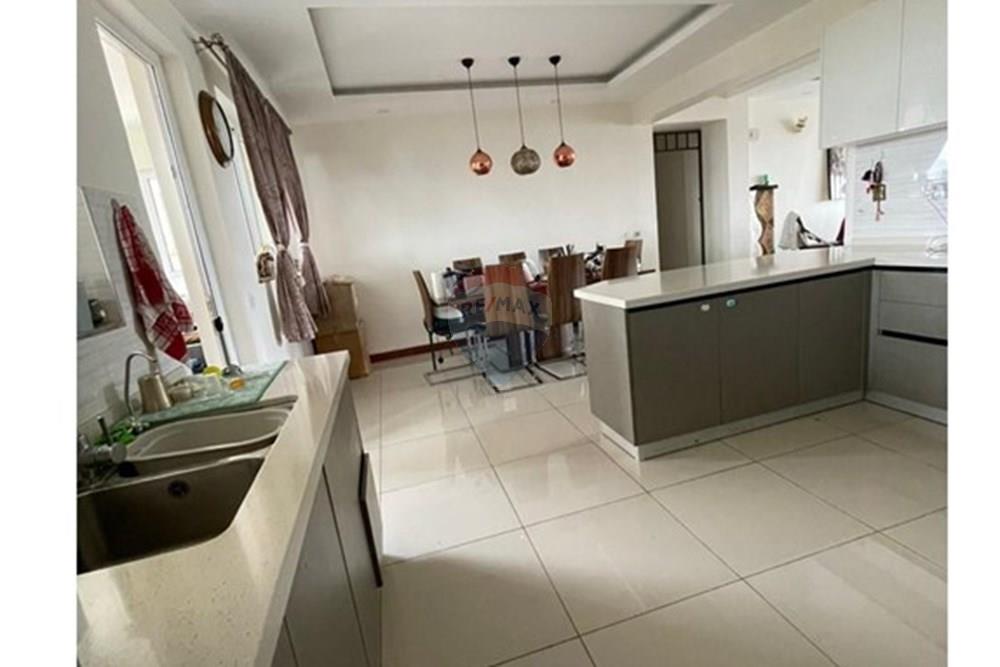 Condo/Apartment - For Sale - Parklands - WhatsApp Image 2025-10-06 at 2.12.01 PM (3).jpeg - Kitchen - 106003104-372