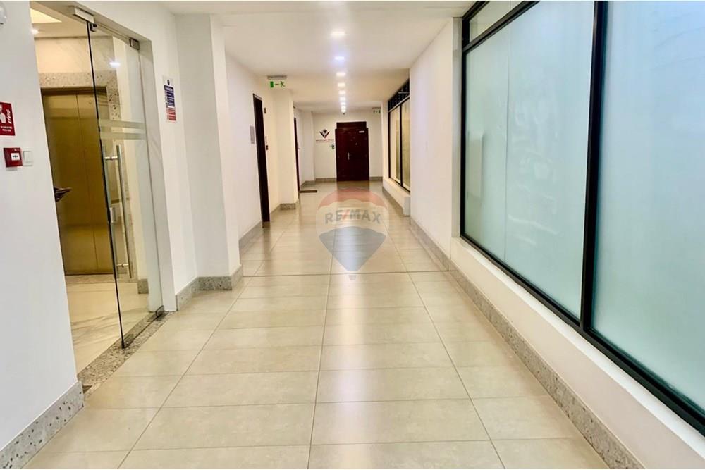 Kancelárske priestory - Na prenájom - Westlands - IMG-20250815-WA0024.jpg - 106003100-219