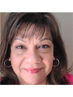 Angie Parks - RE/MAX Innovations