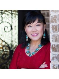 Wennie F. McAnally - RE/MAX DFW Associates V