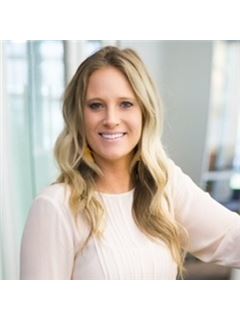 Brittany Lowe - RE/MAX DFW Associates V