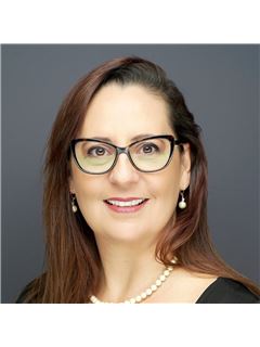 Nora V. Rivas - RE/MAX DFW Associates V