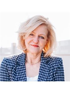 Kira Kline - RE/MAX Preferred Associates