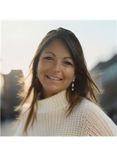 Annette M. Foster - RE/MAX Preferred Associates