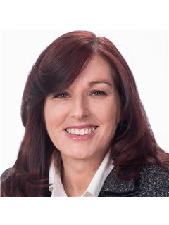 Sarah Buck - RE/MAX Real Estate