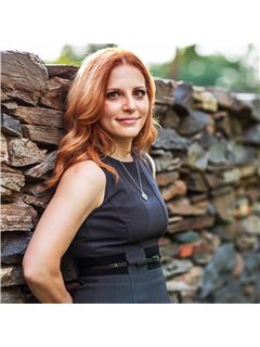 Jennifer Thompson - RE/MAX One Realty