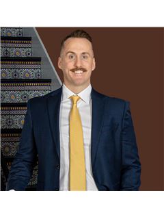 Ian Hey - RE/MAX SmartHub Realty