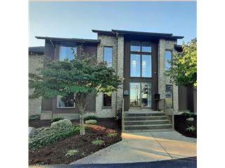 Office of RE/MAX Pinnacle - Lancaster