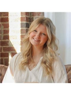 Erin McIntosh - RE/MAX Victory + Affiliates