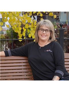 Emily McCann - RE/MAX Victory + Affiliates