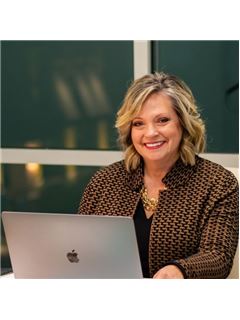 Melissa Crider - RE/MAX Victory + Affiliates
