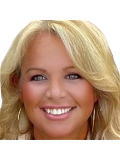 Rachel Moeggenberg - RE/MAX Victory + Affiliates