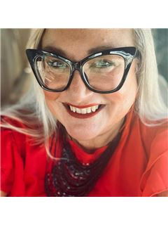Jennifer Swackhamer - RE/MAX Local Experts