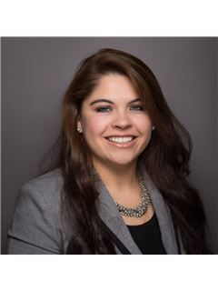 Lorena Anticoli - RE/MAX Victory + Affiliates