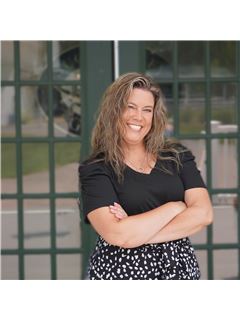 Amy Ogletree - RE/MAX Victory + Affiliates