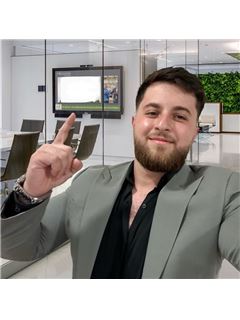 Mustafa Shamuratov - RE/MAX Victory + Affiliates