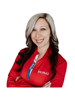 Chelsey O'Quinn - RE/MAX Next Generation