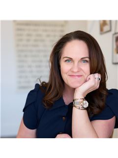 Beth McGeorge - RE/MAX Jefferson City