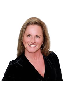 Kathryn Denich - RE/MAX Jefferson City