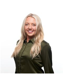 Mya Bremer - RE/MAX Jefferson City