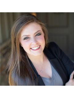 Courtney McGinnis - RE/MAX Boone Realty
