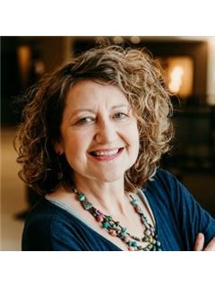 April Anderson Ravert - RE/MAX Boone Realty
