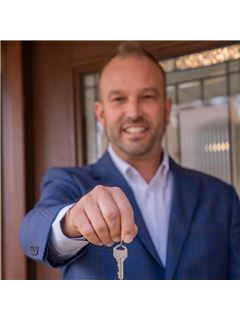 Shawn Shelton - RE/MAX Lake of the Ozarks