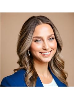 Briana Colón - RE/MAX Heritage