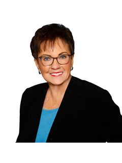 Lyla Jo Stark - RE/MAX Jefferson City