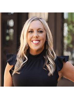 Amber Elliott - RE/MAX Lake of the Ozarks