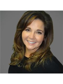 Amy V. Greenwood - RE/MAX Boone Realty