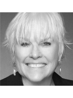 Patty McNally - RE/MAX Lake Of The Ozarks