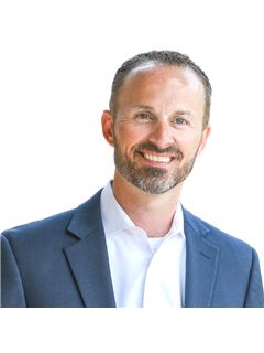 Associate - Tony Farr - RE/MAX House of Dreams